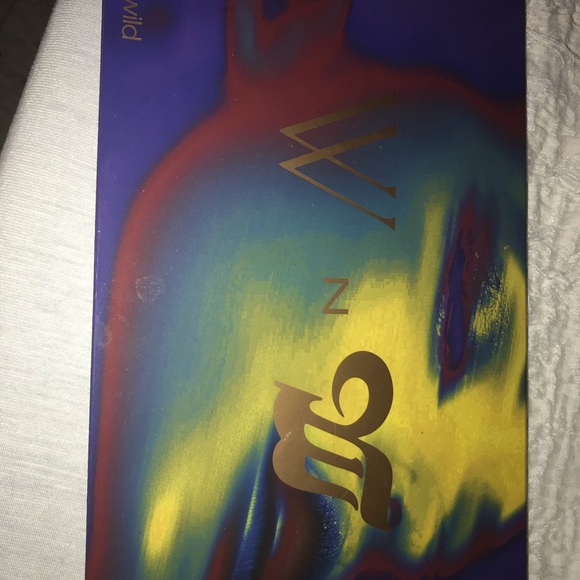 Wet N Wild 40 shadow palette - Picture 3 of 3